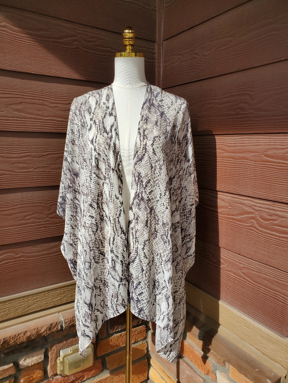 Maurices Snakeskin Print Open Front Kimono ONE SIZE NWOT